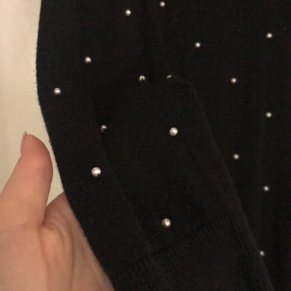 V-Neck Pearl Cardigan - Picture 7 of 9